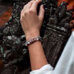 Armband-Mondstein-grau-mit-Buddha